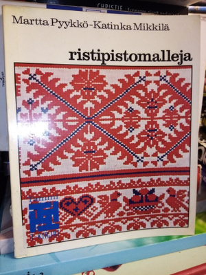 Pyykkö : ristipistomalleja ( SIS POSTIKULU)