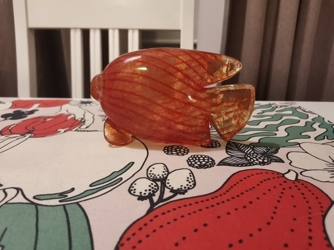 NUUTAJÄRVI TAIDELASI, LEHTIKALA, Design by Kerttu Nurminen