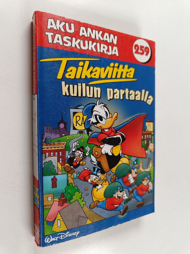 Walt Disney : Taikaviitta kuilun partaalla