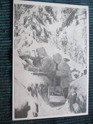 Pikakiväärimies. Kenttäpostikortti.