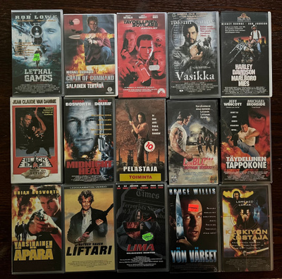 Toiminta VHS elokuvakasetteja 15 kpl !!