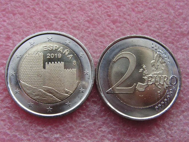 Espanja 2 € 2019 Ávilan kehämuuri