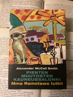 Alexander McCall Smith - Pienten muutosten kauneussalonki