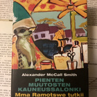 Alexander McCall Smith - Pienten muutosten kauneussalonki - pikkukuva 1