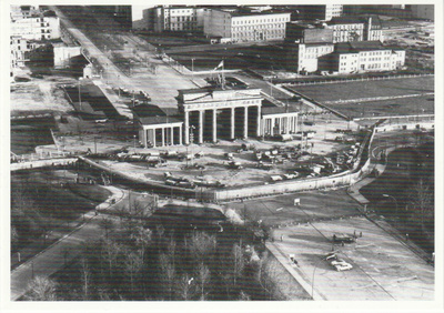 Postikortti, BERLIINI vuonna 1961, Brandenburgin muuri