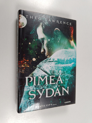 Theo Lawrence : Pimeä sydän