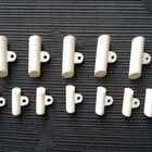 Laadukas muovi DUFFELI NAPPI beige Ø8mm, pituus 28mm 5 kpl. - pikkukuva 1