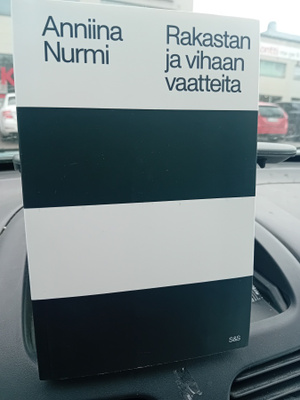Nurmi : Rakastan ja vihaan vaatteita ( SIS POSTIKULU ) SIGN