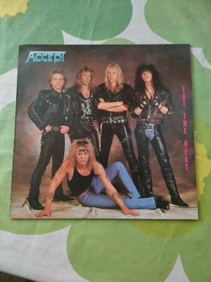 Accept - Eat The Heat