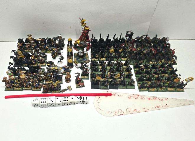 WHFB - Battle for Skull Pass figuurit + maastot [F87]