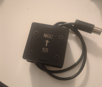 Sega Saturn to Gamecube/wii ohjain adapteri
