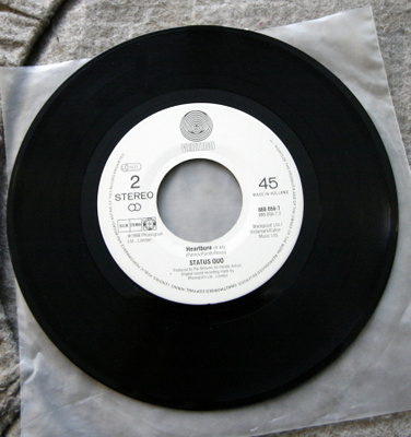 Status Quo – In The Army Now