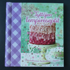 Sirpa Vuento: Tyttöjen lempireseptit - pikkukuva 1