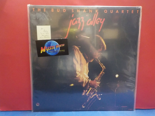 THE BUD SHANK QUARTET - AT JAZZ ALLEY M-/EX+ LP