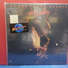 THE BUD SHANK QUARTET - AT JAZZ ALLEY M-/EX+ LP - pikkukuva 1