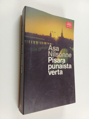 Åsa Nilsonne : Pisara punaista verta
