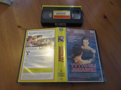 Tyttö oli jokaisen VHS FIx Charles Bronson (Esselte Hotel M.