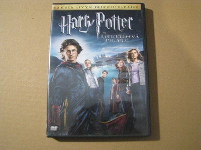 HARRY POTTER JA LIKEHTIVÄ PIKARI ( Daniel Radcliffe )