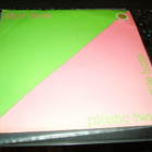 7" single : HOT SOX : Plastic Twist ( sis. postikulun ) - pikkukuva 2
