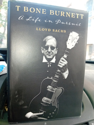 Sachs : T BONE BURNETT A Life in Pursuit ( SIS POSTIKULU )