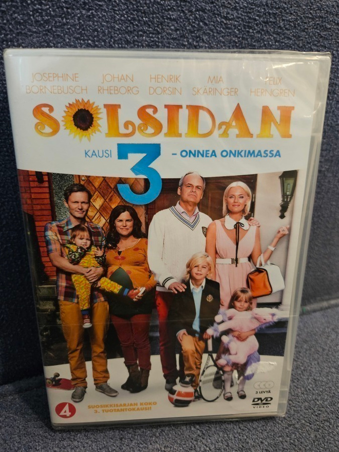 Solsidan - onnea onkimassa: Kausi 3 (3DVD) UUSI JA MUOVIT