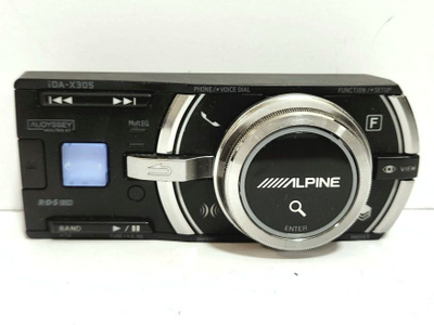 Alpine iDA-X305 Controller etupaneeli
