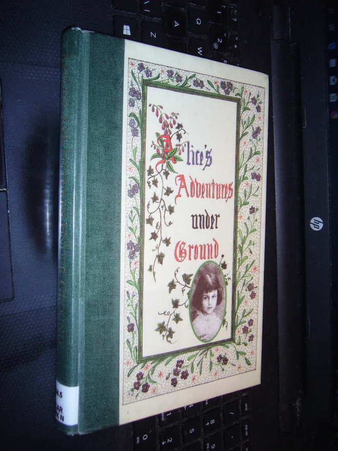 Carroll : Alice's Adventures Under Ground ( sis. postikulu)