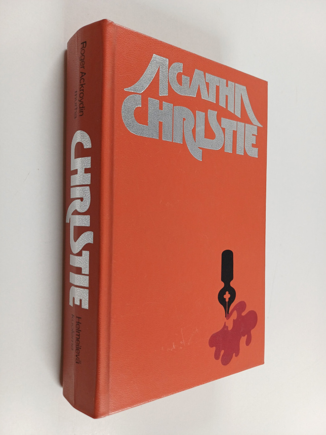 Agatha Christie : Roger Ackroydin murha ; Helmeilevä kuolema