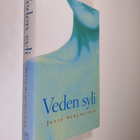 Julie Schumacher : Veden syli - pikkukuva 1