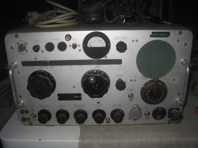 VHF vastaanotin
