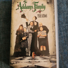 THE ADDAMS FAMILY - PERHE ADDAMS ( 1991 ) VHS FINNKINO OY. - pikkukuva 1