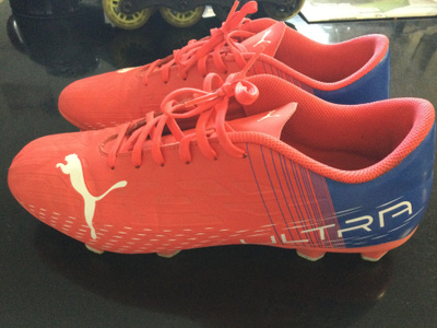 FUTISKENGÄT - PUMA. Ultra : koko.43. NOUTO!