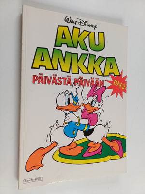 Walt Disney : Aku Ankka päivästä päivään 1942