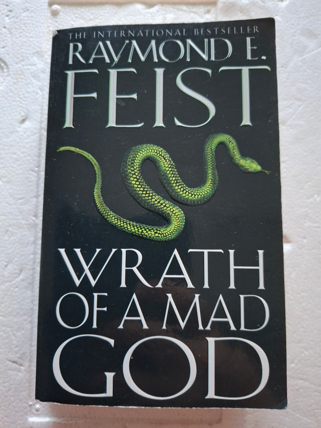 Feist, Raymond E.: Darkwar Saga book 3: Wrath of a Mad God