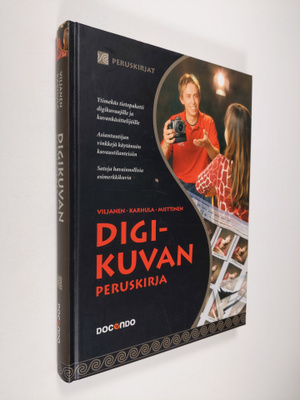 Jarkko Viljanen : Digikuvan peruskirja