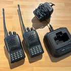 Yaesu VX-246 PMR446 radiopuhelimet ja latausteline - pikkukuva 1