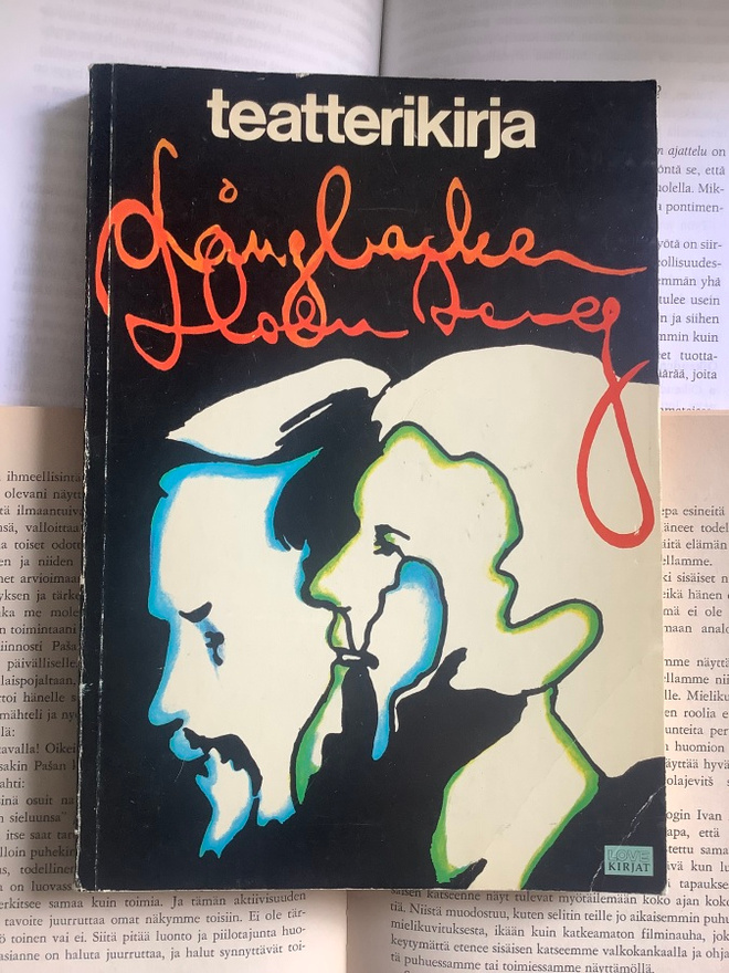 Teatterikirja: Kalle Holmberg • Ralf Långbacka (nid.)