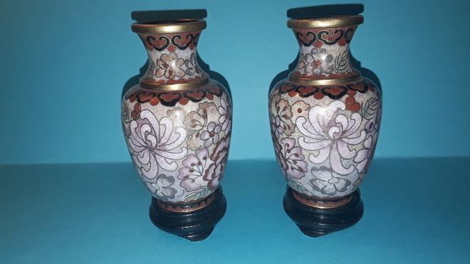 2 x CLOISONNE KORISTEVAASI / Maljakko / Uurna