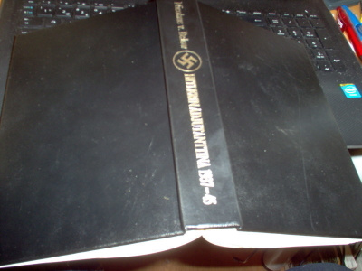Below HITLERIN ADJUTANTTINA 1937-1945 (1 p. 1981) Sis.pk:t