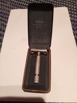 Gillette Aristocrat Junior -partahöylä
