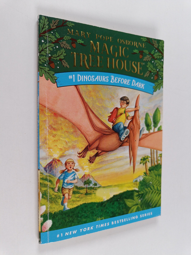 Mary Pope Osborne : Dinosaurs before dark