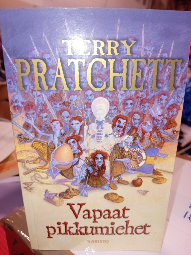 Terry Pratchett  : Vapaat pikkumiehet ( SIS POSTIKULU )