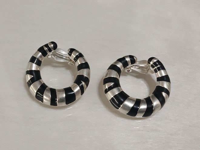 vintage Cabochon korvakorut emaloitu silver plated