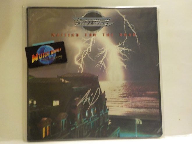 FASTWAY - WAITING FOR THE ROAR M-/M- LP + NIMMARI!