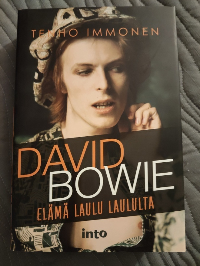 Tenho Immonen: David Bowie - Elämä laulu laululta