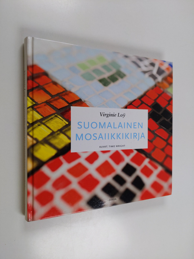 Virginie Loy : Suomalainen mosaiikkikirja