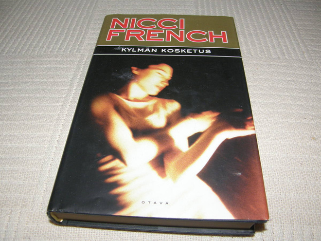 Nicci French Kylmän kosketus   -sid