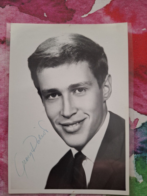 GEORG DOLIVO NIMIKIRJOITUS.