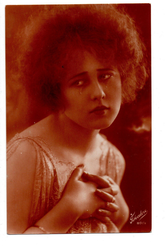 Vanha kortti, nainen, vuodelta 1929