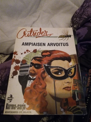 Outsider ampiaisen arvoitus